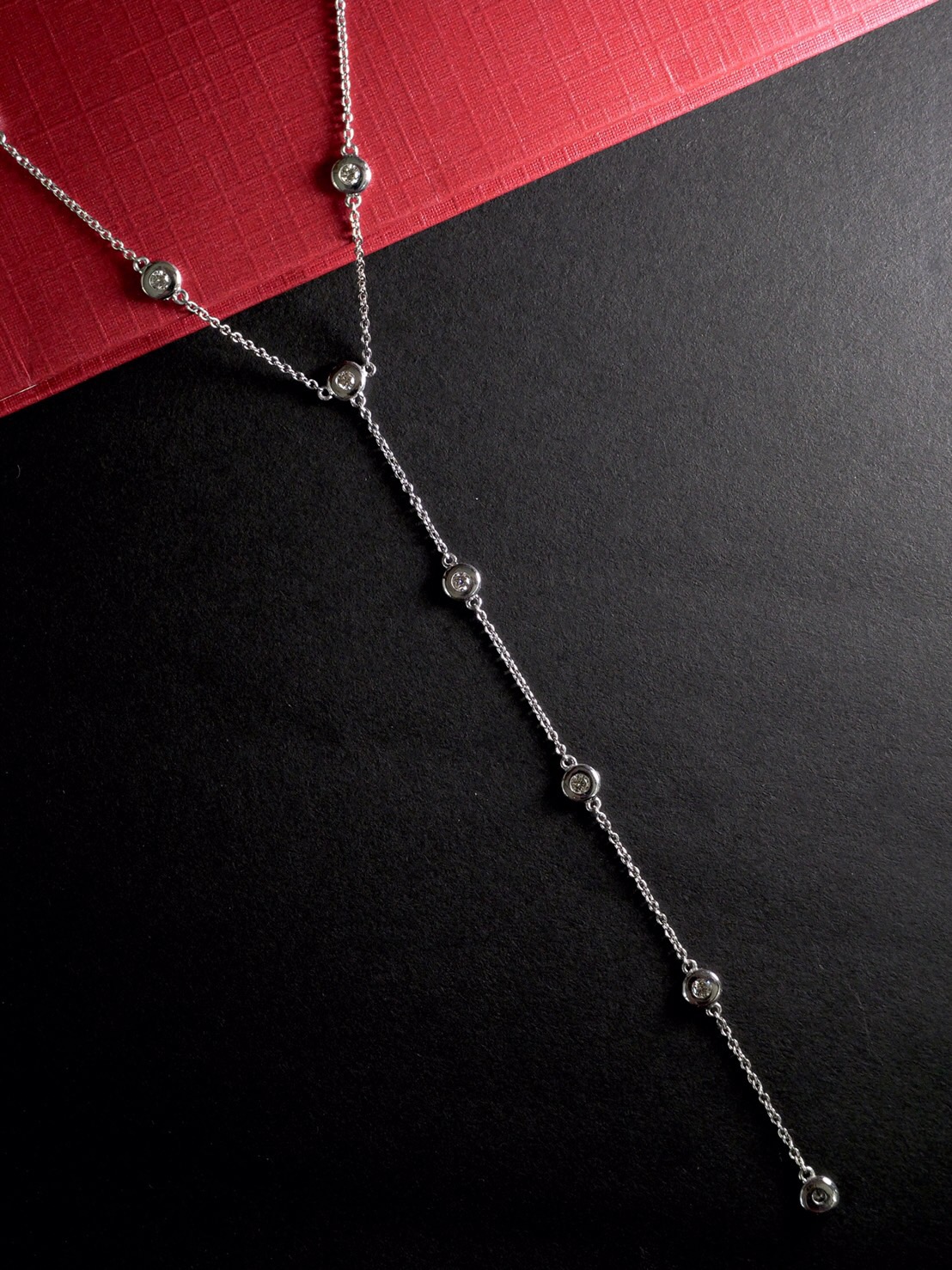 สร้อยคอVela Signature Y Diamond Necklace - Image 5