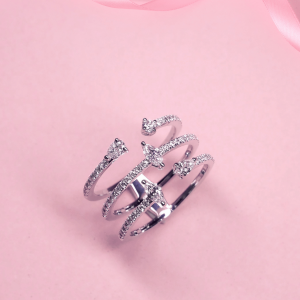 แหวนเพชร Marquise & Pear Flowing Diamond Ring