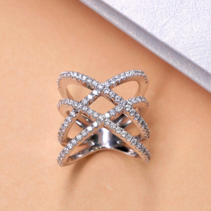 แหวนเพชร Vela Double Cross Diamond Ring