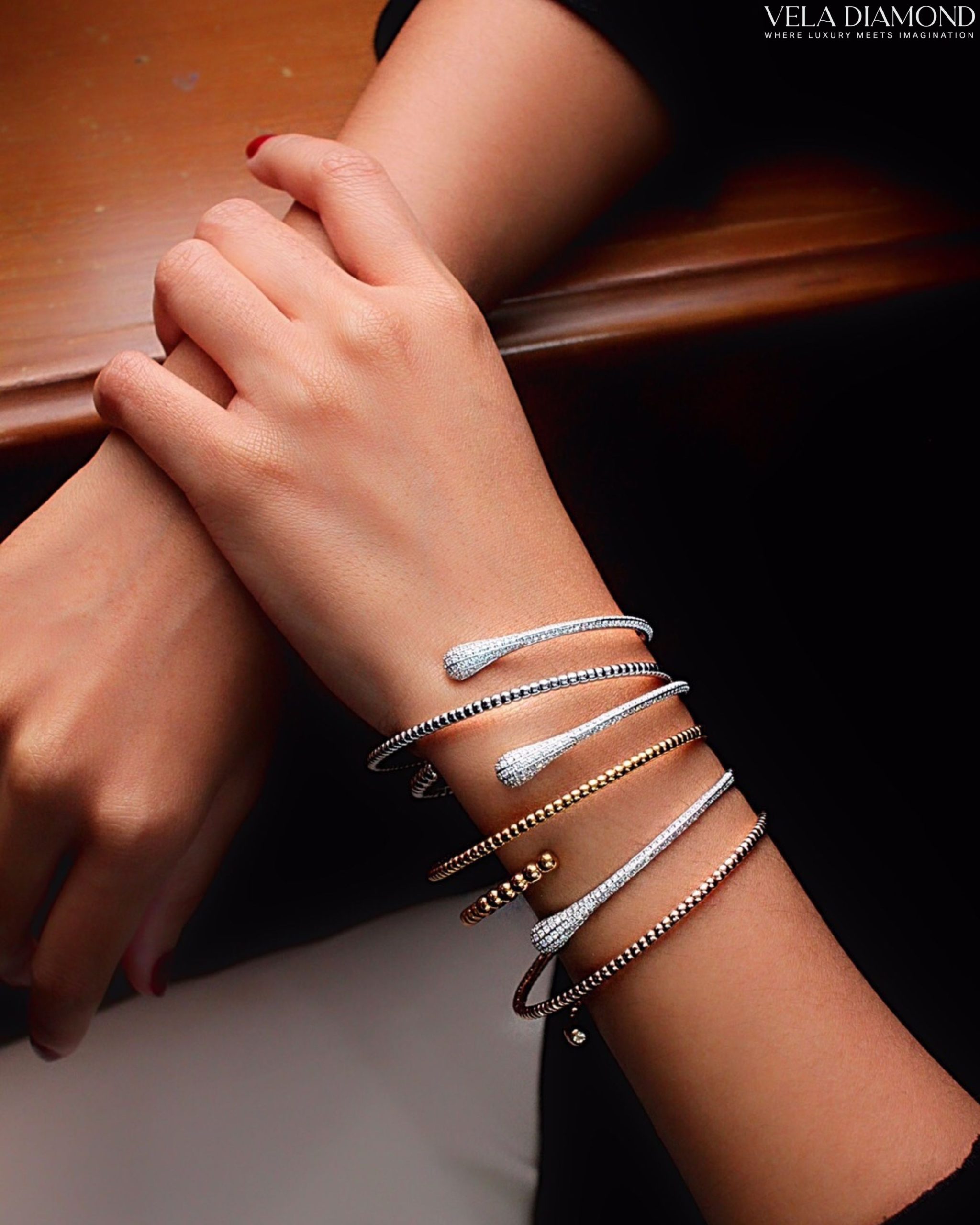 กำไลเพชร Vela Radiant Open Bangle - Image 3