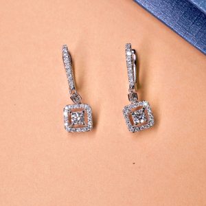 ต่างหู Vela Sparkle Square Short Drop Earrings