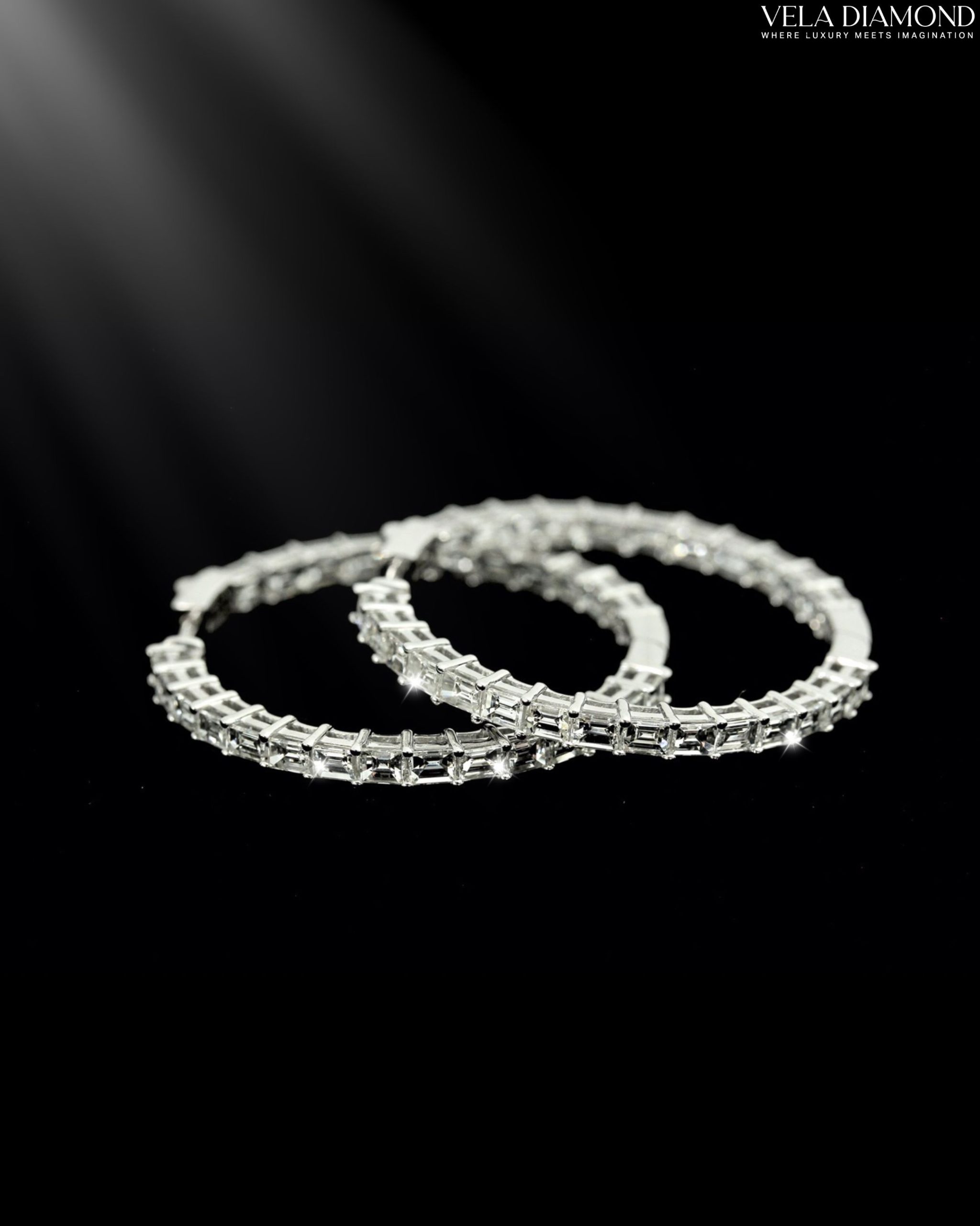 ต่างหูเพชร Vela Signature Spark Hoops - Image 4