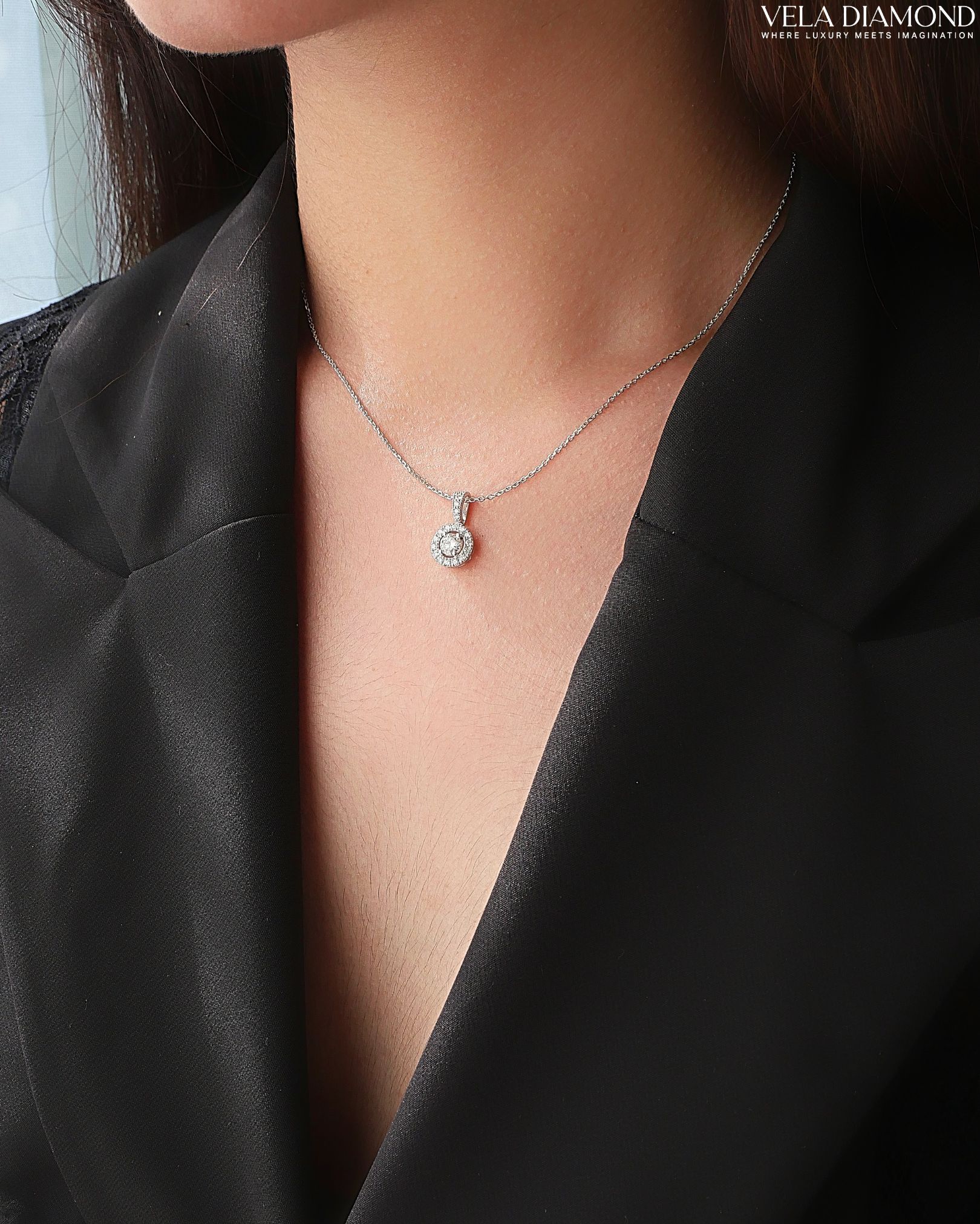 สร้อยคอพร้อมจี้เพชร Classic Halo Diamond Necklace - Image 4