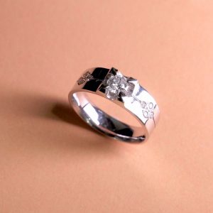 แหวนเพชร Refined Diamond Band