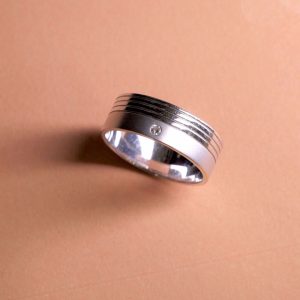 แหวนเพชร Classic Men's Diamond Band