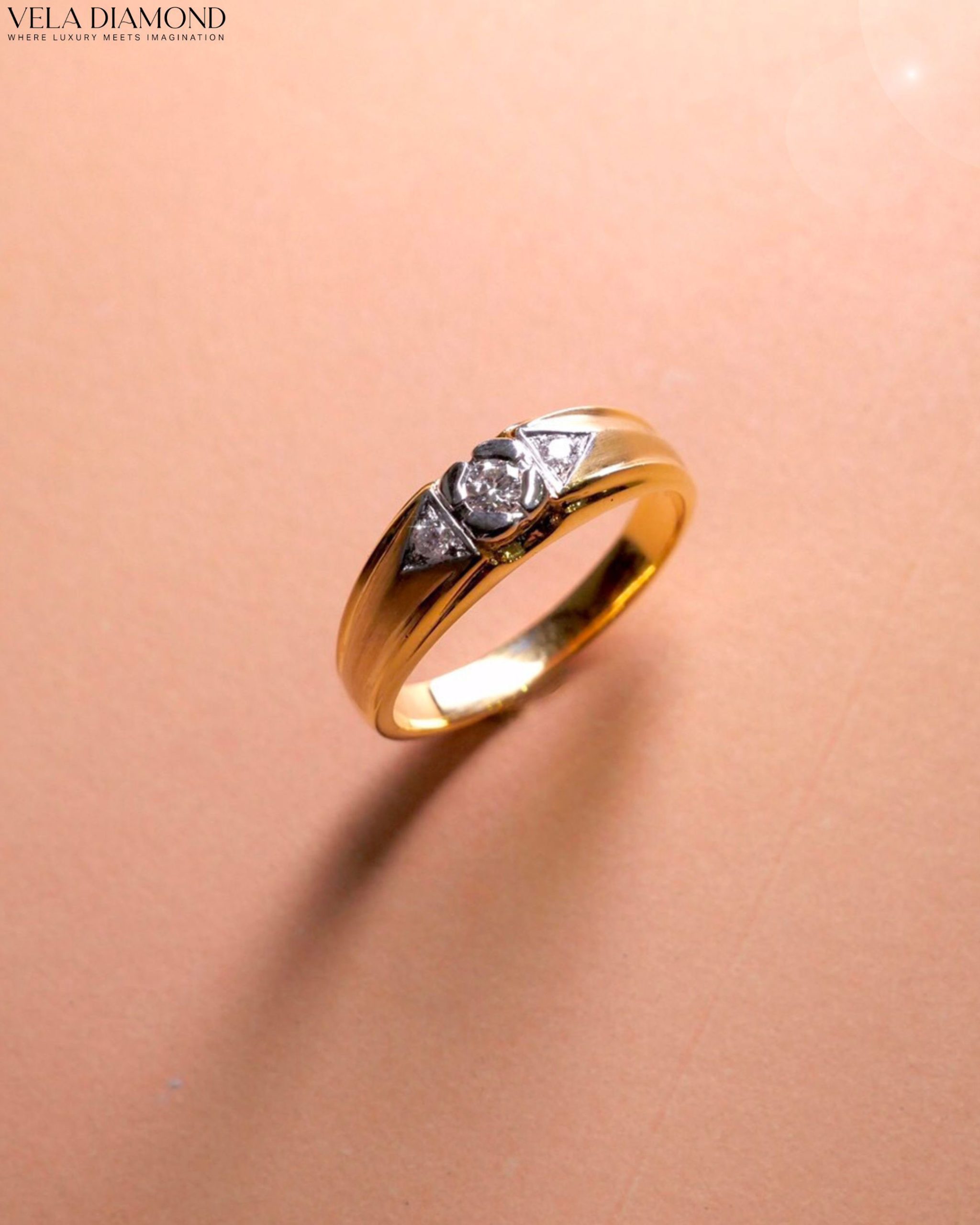 แหวนเพชร Men’s Modern Triangle Ring