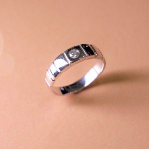 แหวนเพชร The Modern Solitaire Diamond Ring